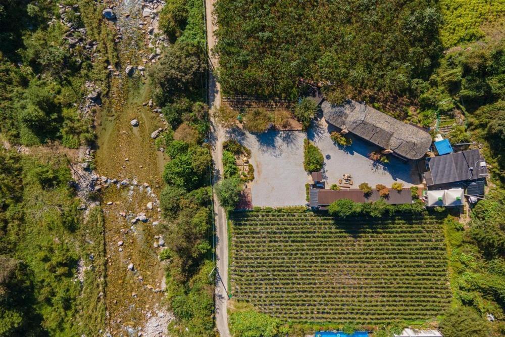 Hotel Kim Satgat Heukjib Yiyagi Yeongwol Exteriér fotografie